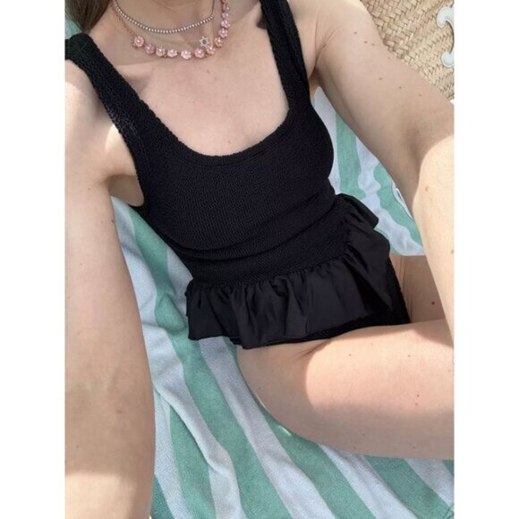 HUNZA G Square Neck One-Piece Swimsuit in Black Size OS - Picture 9 of 11